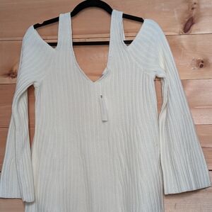 Anthropologie Elegant Cream Cold Shoulder Sweater.. Gorgeous